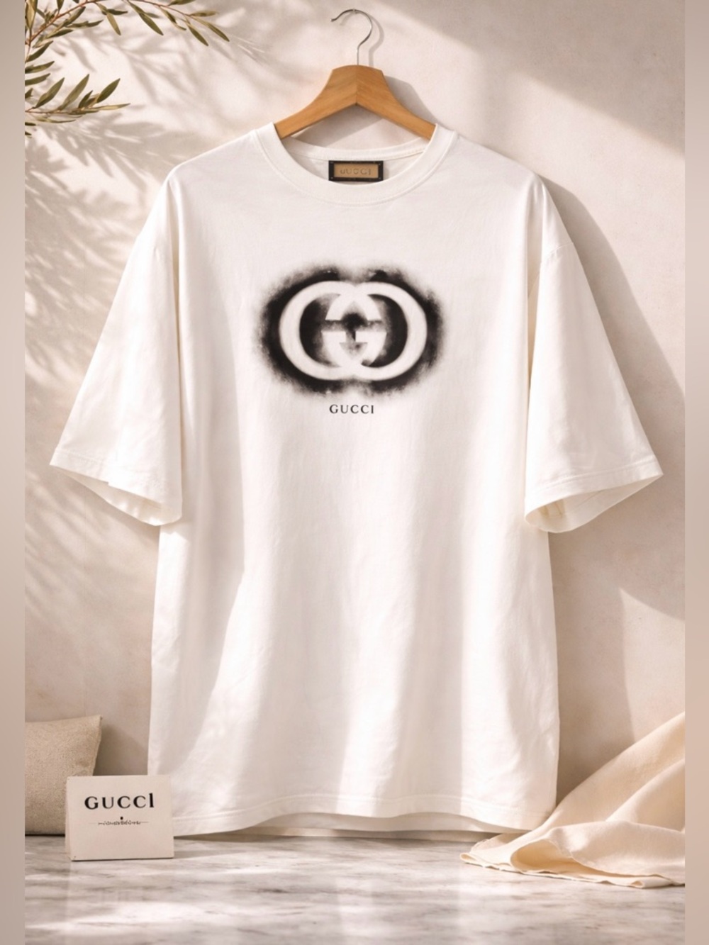 Gucci GG Spray Logo T-Shirt White XXXL Unisex Made in Italy Oversized